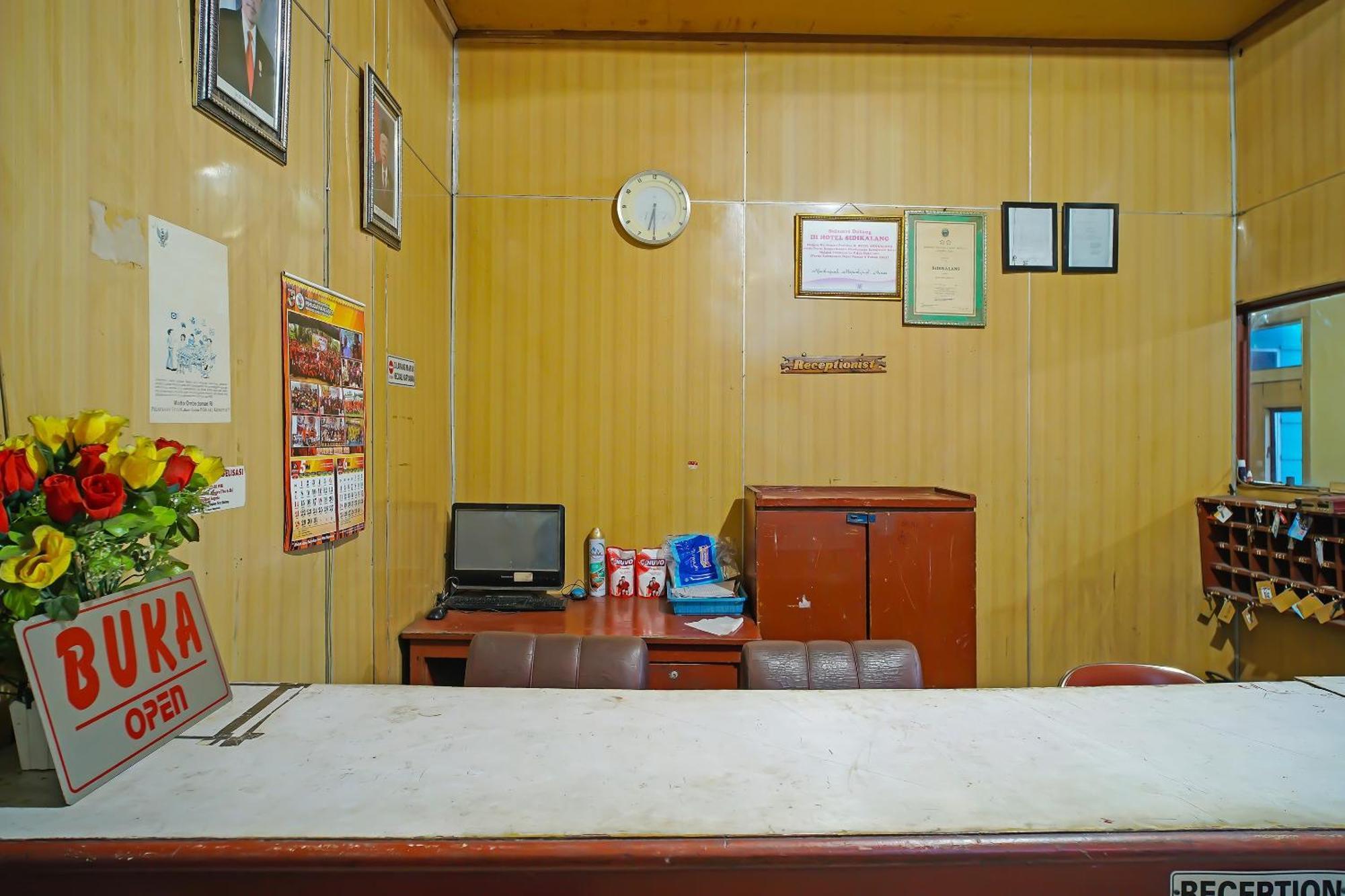 Hotel Sidikalang Exterior foto
