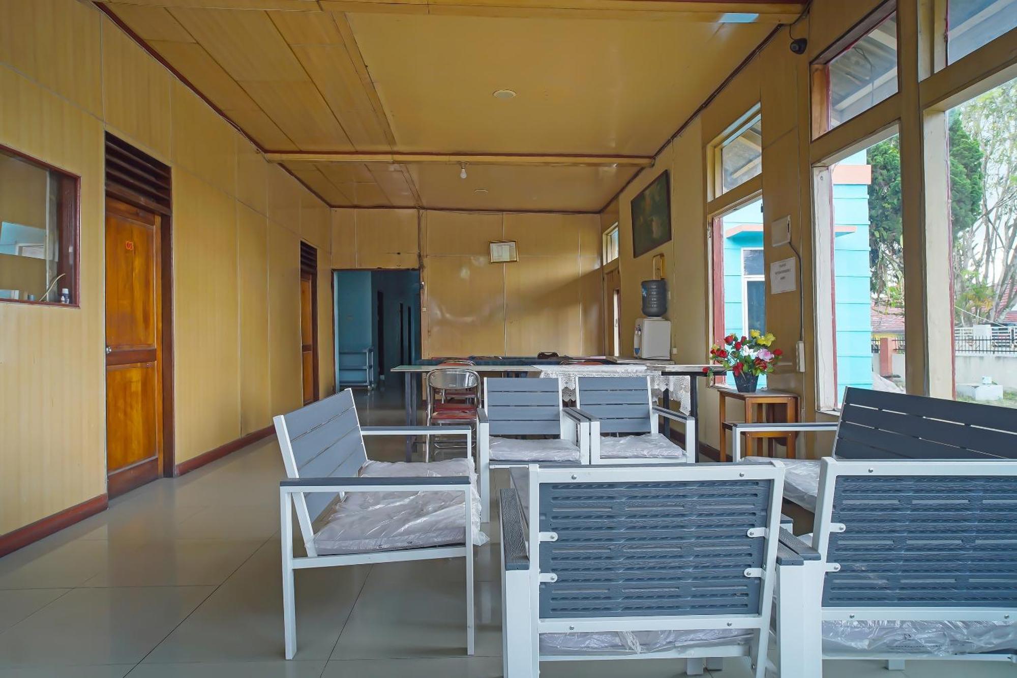 Hotel Sidikalang Exterior foto