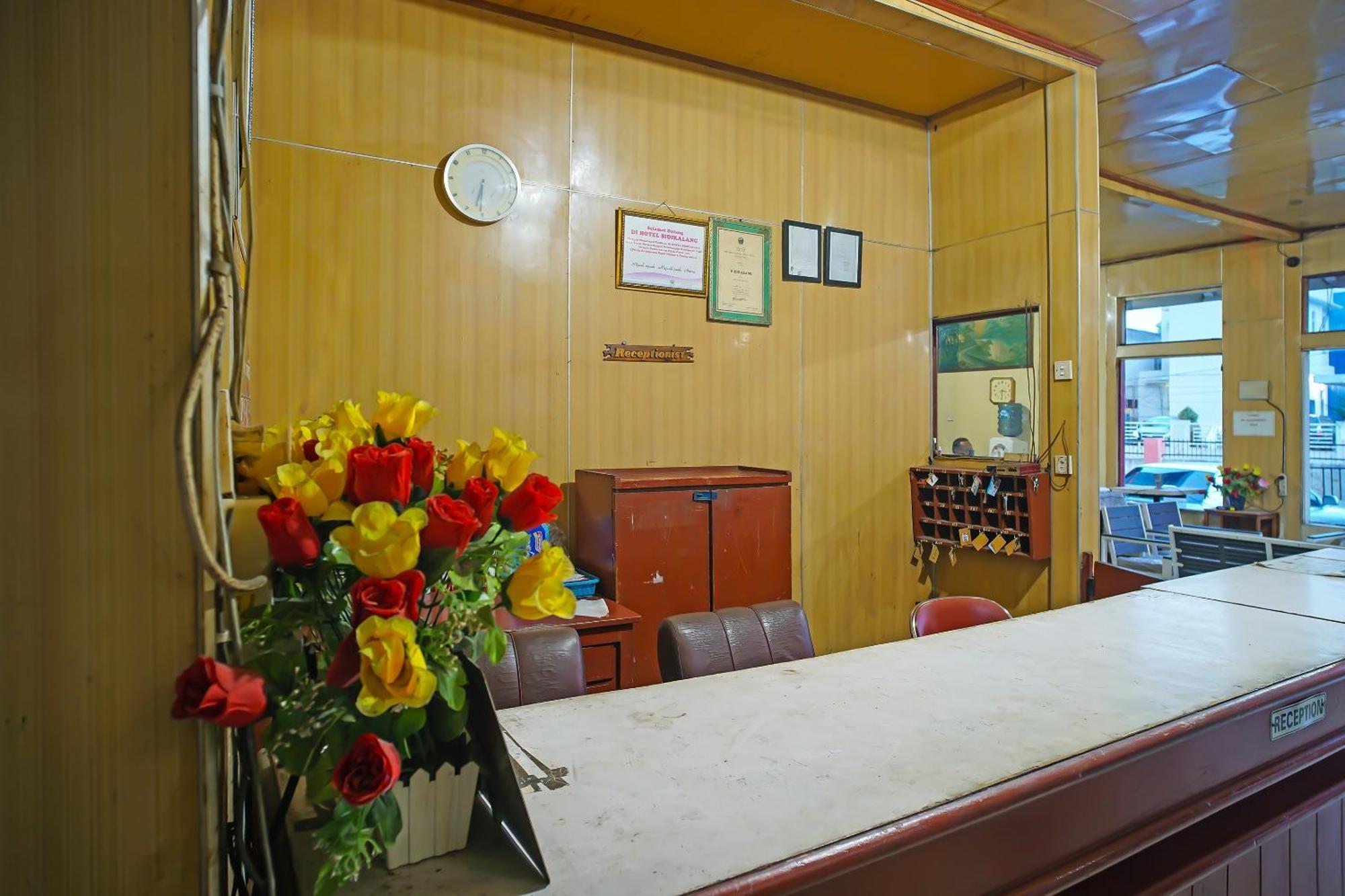 Hotel Sidikalang Exterior foto